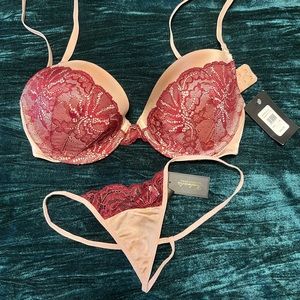 Brand new with tags Fredericks of Hollywood. Exxtreme lace bra and g string